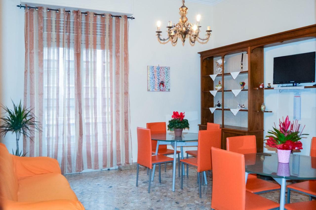 Cheap in Center Hotel Palermo Buitenkant foto